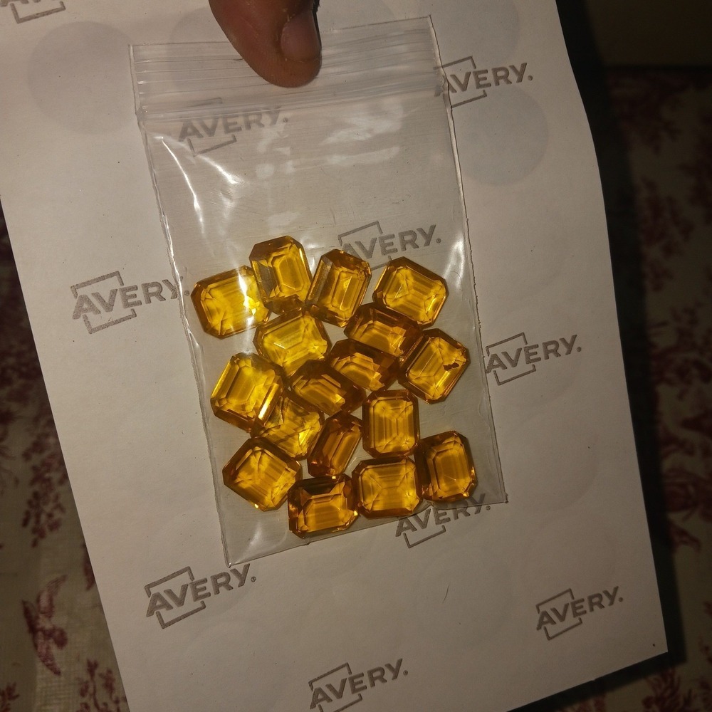 ONE (1) VTG NOS CZECH Uranium Amber GLASS 8x10mm gemstone